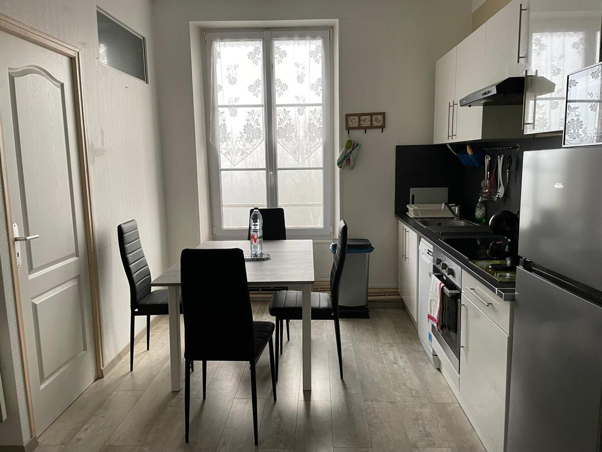 Appart Meuble 45M2 Calme Et Lumineux Au Continental Vittel Bagian luar foto